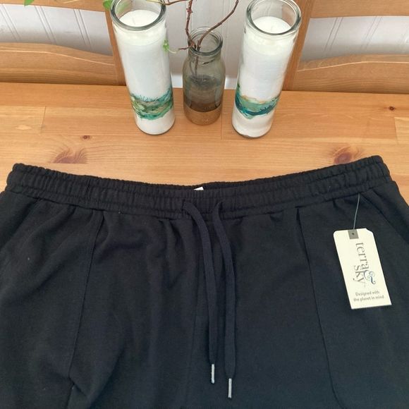 Terra and Sky Black Knit Capri with Pockets Drawstring Waist Size 1X 16W-18W NWT - Picture 5 of 12